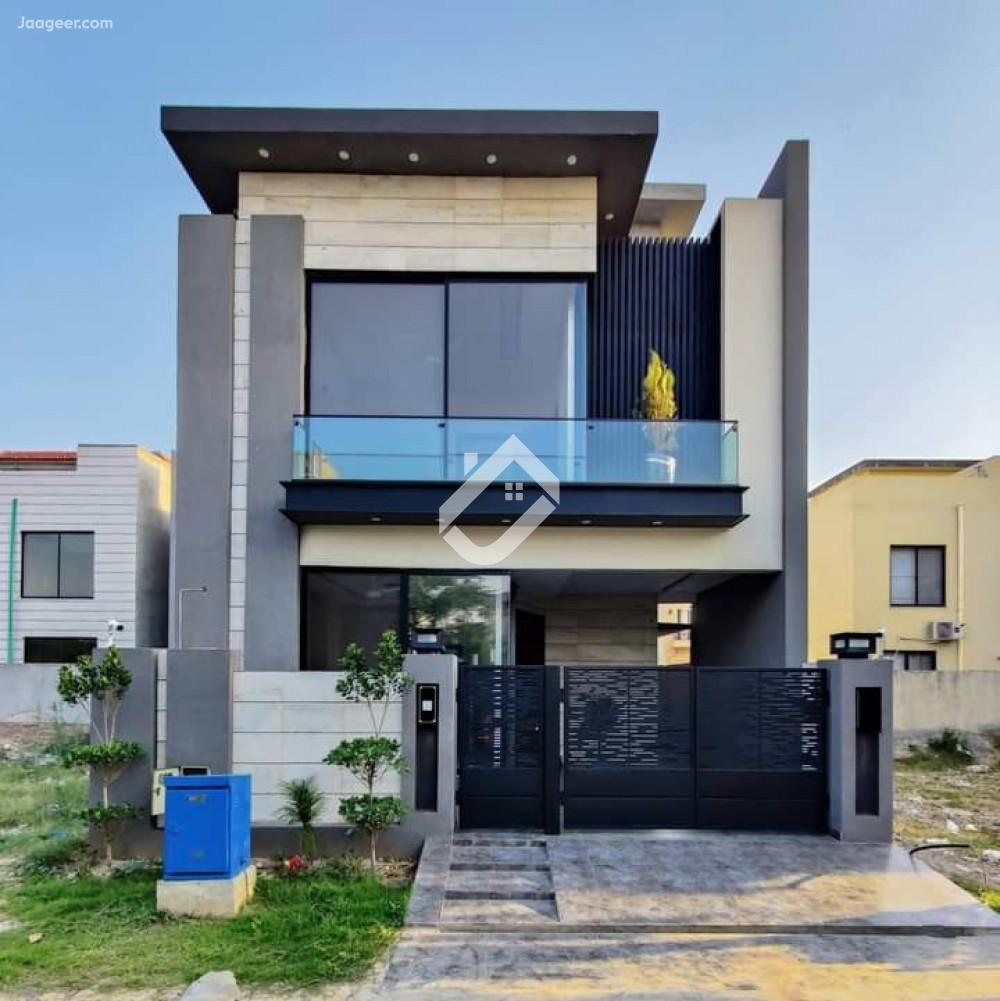 Modern 2 Bedroom Apartment for Sale